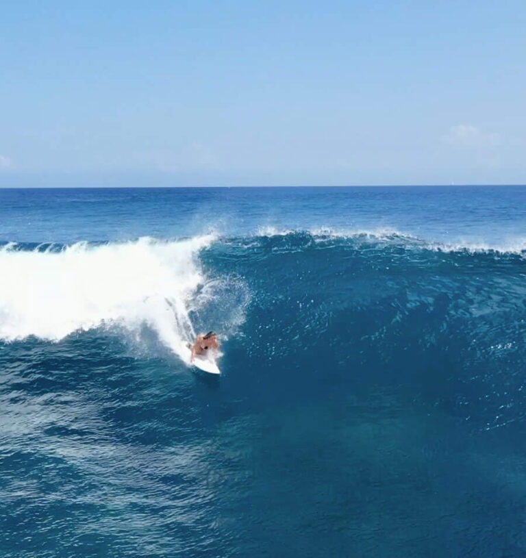 Victoria-Feige-Surfer-Curfboard-Team-Rider-3